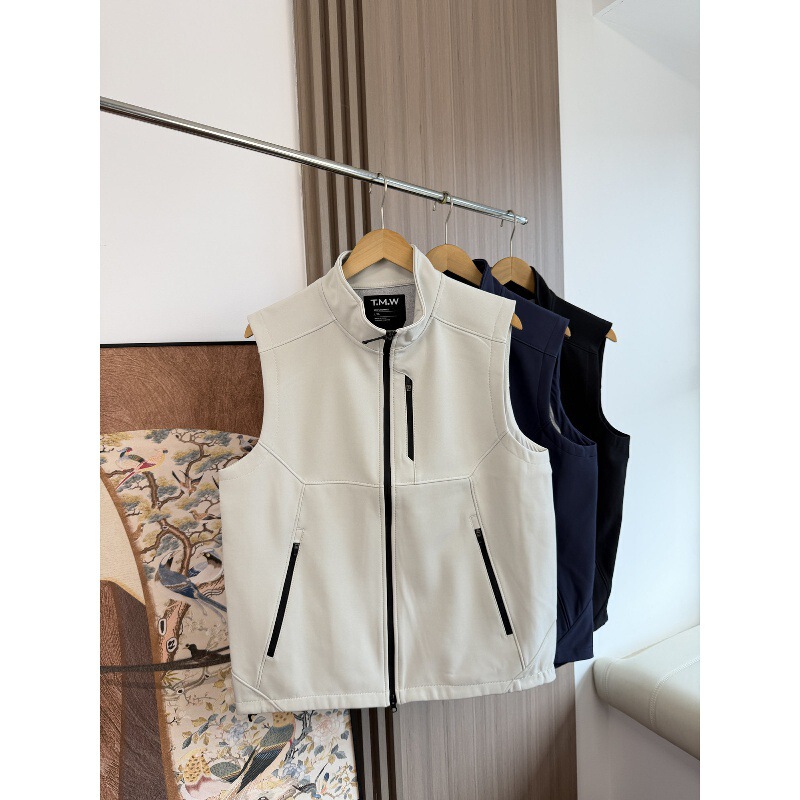 Outdoor functionality! Multiple pockets with taped seams! Export-quality men's autumn windproof and waterproof stand-up collar versatile casual vest Outdoor functionality! Multiple pockets with taped seams! Export-quality men's autumn windproof and waterproof stand-up collar versatile casual vest