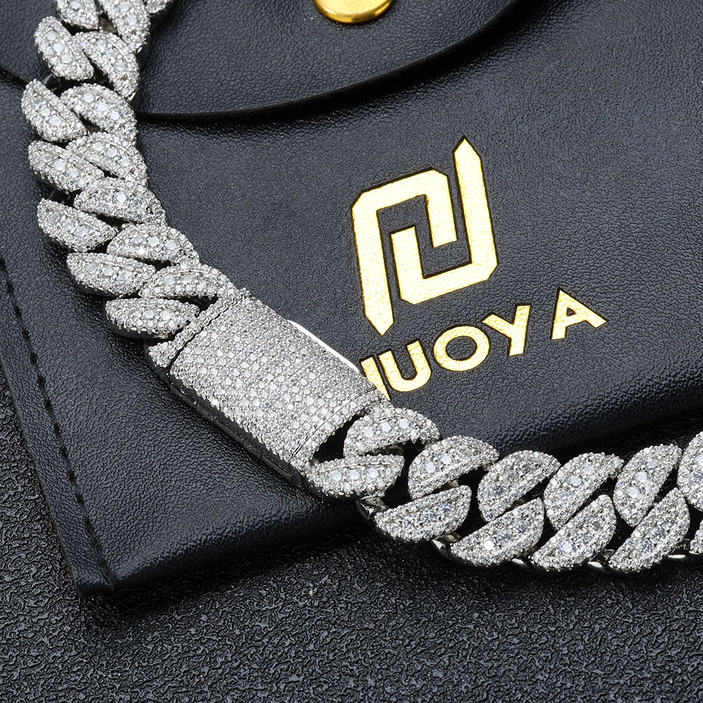 Cuban Chain Bracelet For Men With Full Diamond Zircon And Clasp_voghion.com