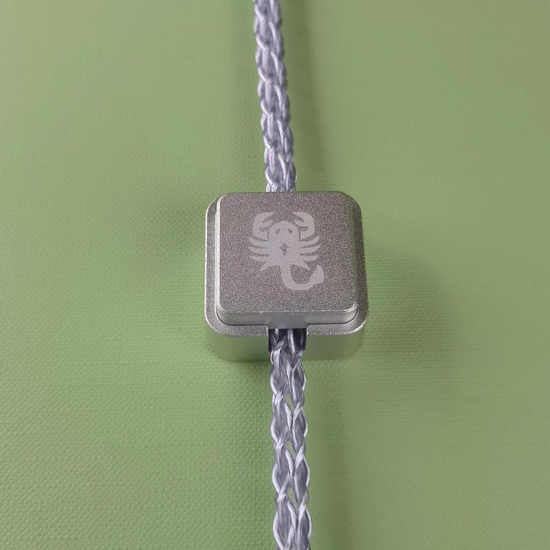 TypeC 発光機械式磁気軸 USB キーボードスプリング航空プラグケーブル磁気吸引設計金属銘板カスタマイズされた生産|undefined