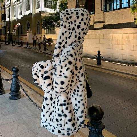 2022冬季仿獭兔毛皮草加厚外套女生可爱毛绒豹纹毛毛卫衣加绒连帽