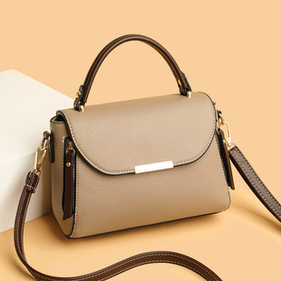Shoulder bag, fashionable one-shoulder bag