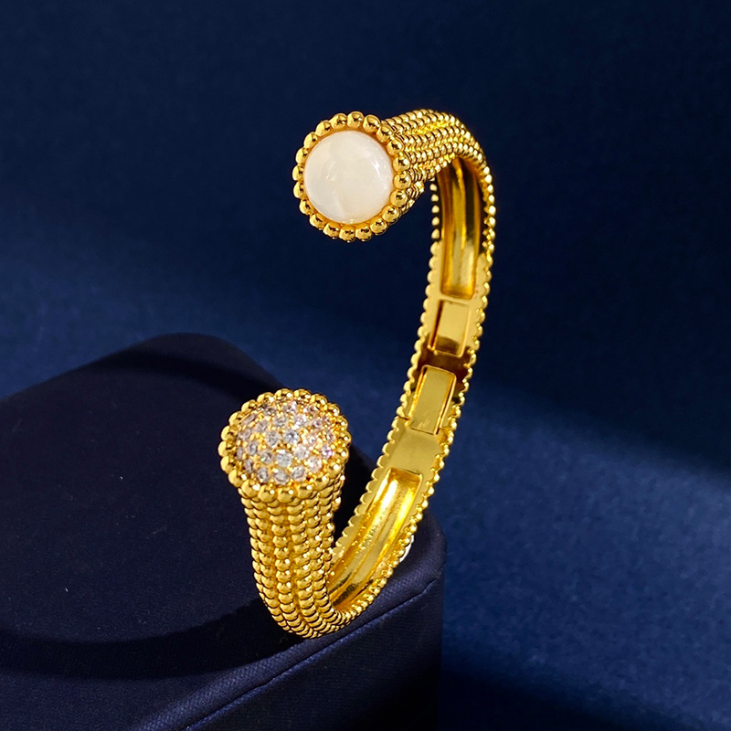 Wholesale Jewelry Vacation Simple Style Solid Color Copper Zircon Inlay Bangle display picture 3