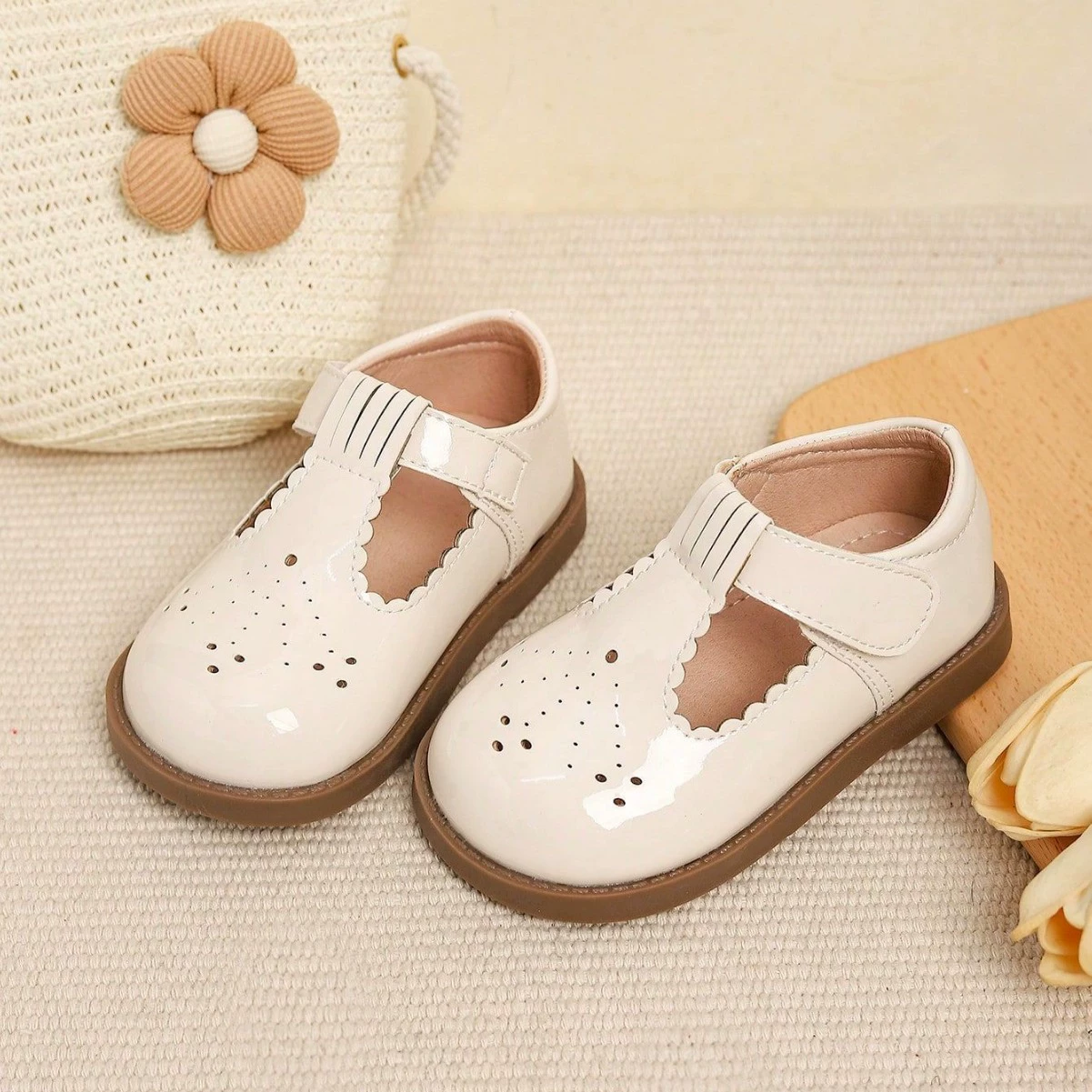 Трансграничная внешнеторговая школа стиль девушки полые кружевные туфли принцессы