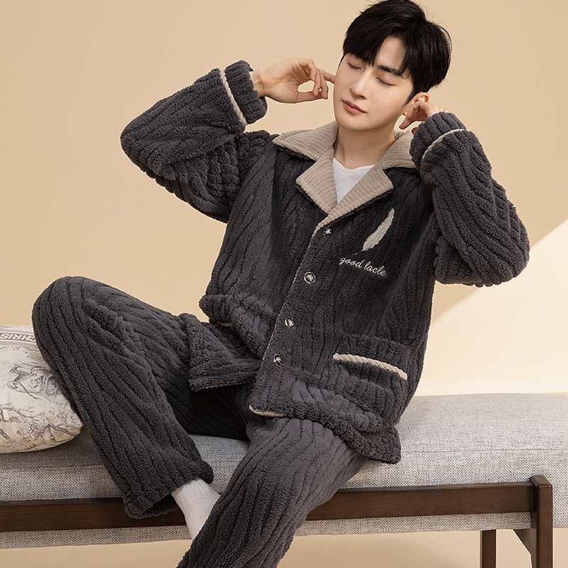 남자 잠옷 남자의 겨울 두꺼운 플란넬 가을과 겨울 산호 양털 세트 봄과 가을 긴 소매 홈 옷 플러스 사이즈 가을