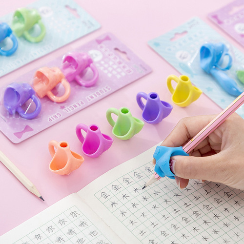 Pencil grip corrector for primary school students, kindergarten children, beginners, learning to write, inner hook of the wrist to correct the grip posture and pen holding