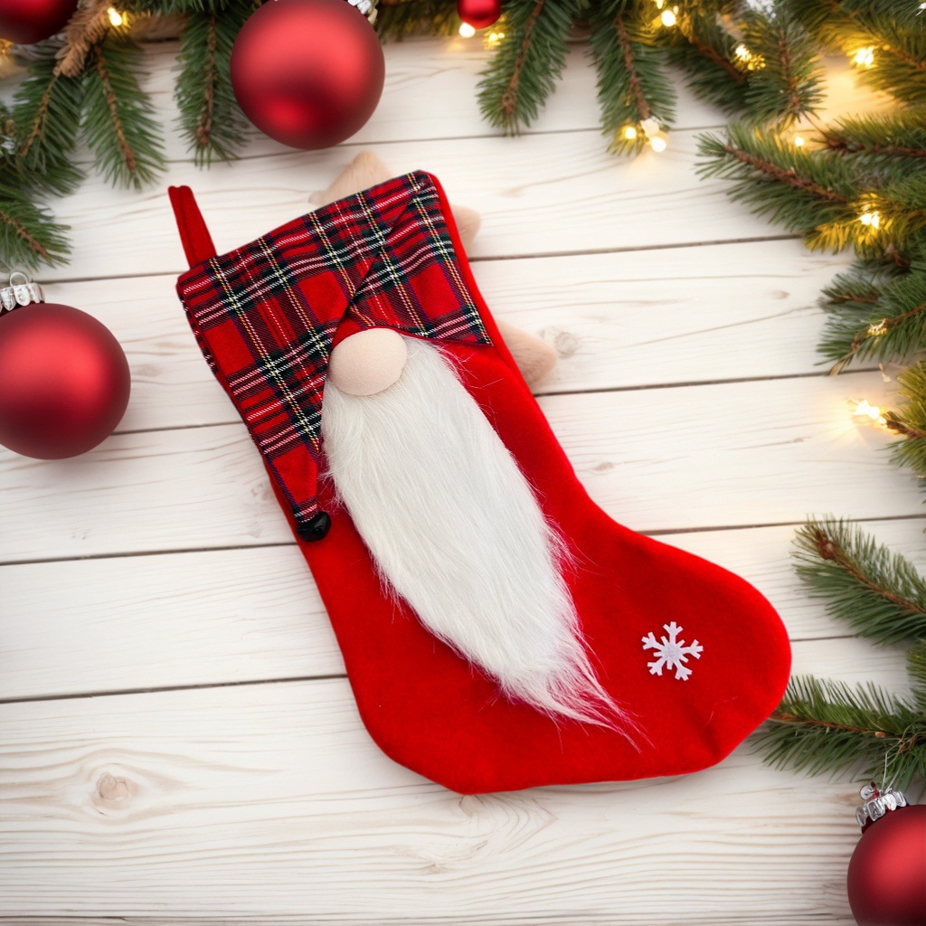 Transfronteriza nuevas decoraciones navideñas a cuadros rojo gris muñeca sin rostro calcetines de Navidad calcetines de regalo de los niños de Navidad