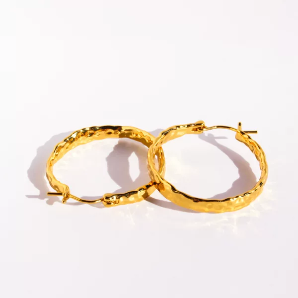 Light luxury niche jewelry, lava texture fashionable earrings, irregularly pleated round shape, exclusively for cross-border sales, women's earrings 251