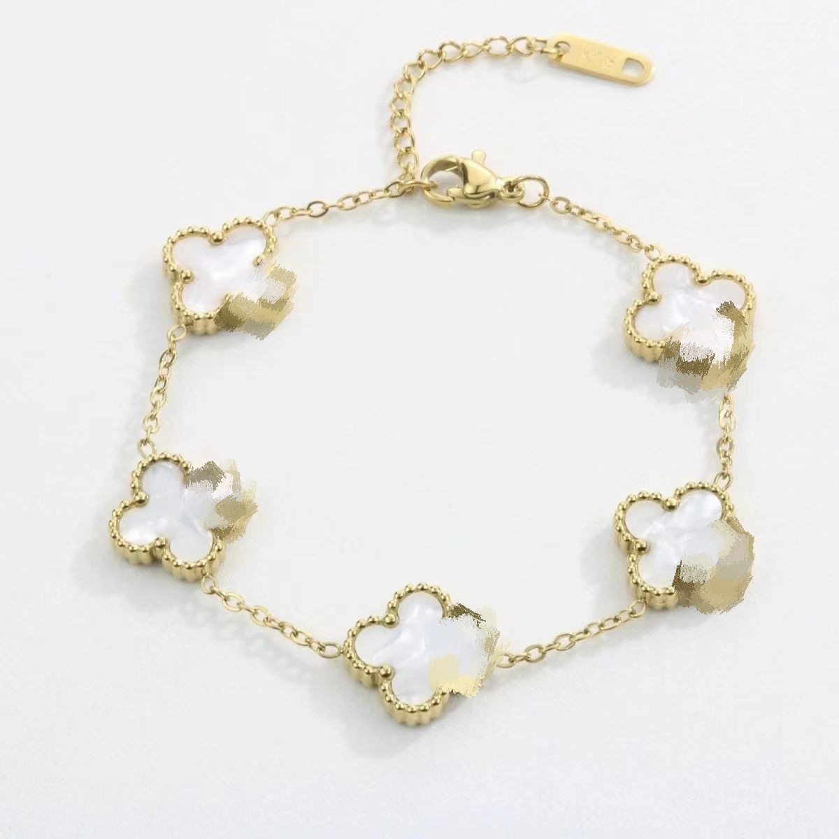 Trendy New Titanium Steel Four-Leaf Clover Bracelet for Women, Simple Ins Style, Mother-Of-Pearl Good Luck Four-Leaf Clover Bracelet Jewelry