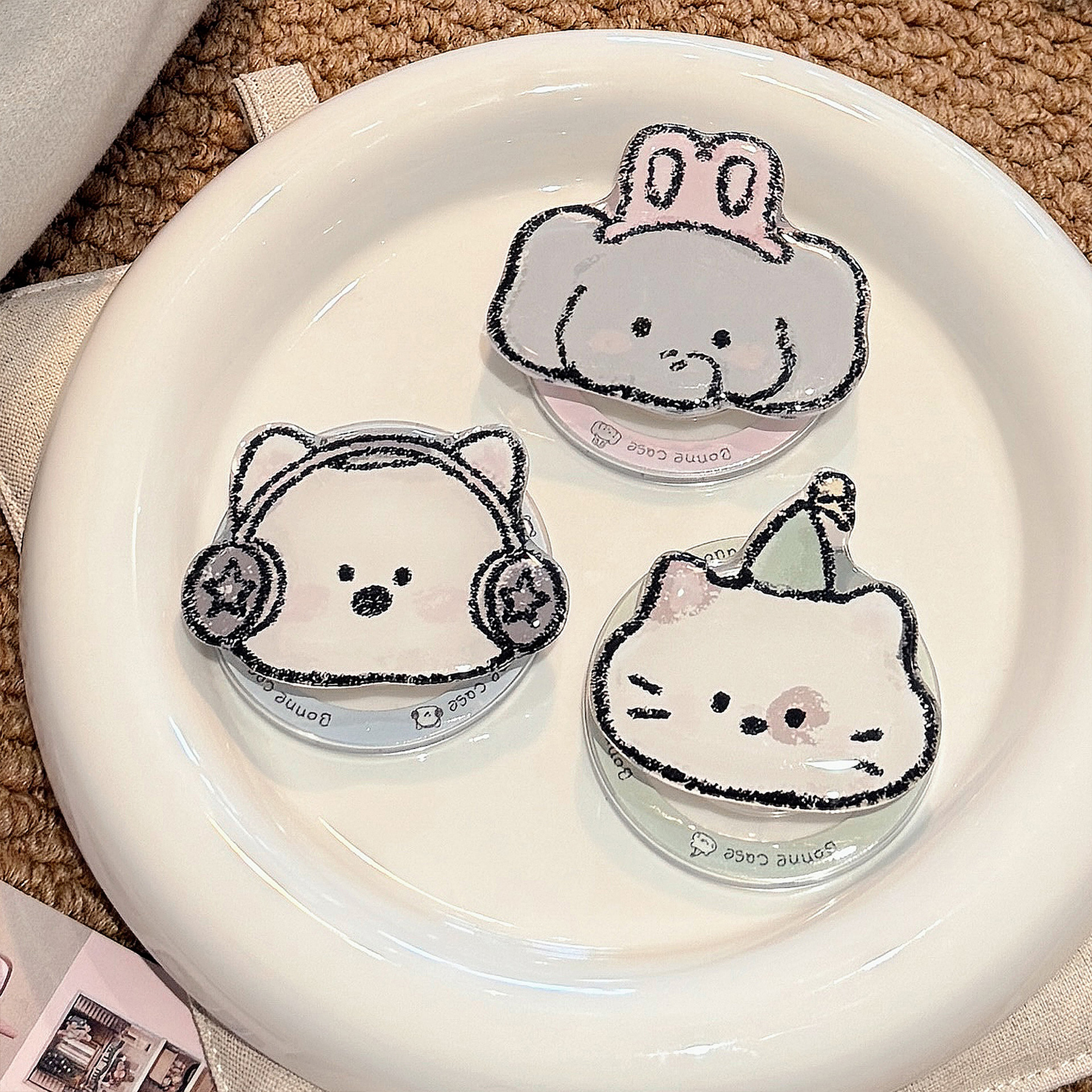 Adecuado para Magsafe soporte magnético lindo de dibujos animados pequeño animal soporte de airbag de teléfono móvil escritorio portátil retráctil