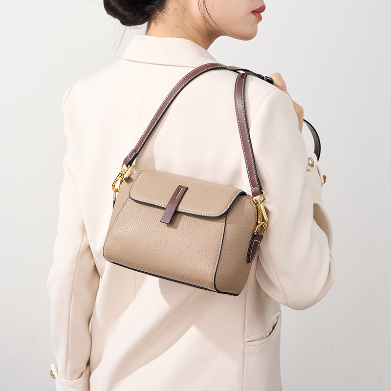 Top Grain Cowhide Leather New Women's Shoulder Bag White Spring/Summer Small Designer Niche Crossbody Bag - Thumbnail 3