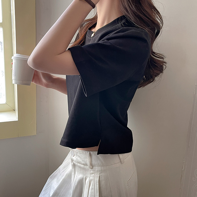 엄선된 솔리드 컬러 라운드넥 반팔 반팔 사이드 슬릿 오른쪽 어깨 반팔 티셔츠 여성용 심플 캐주얼 보텀 셔츠