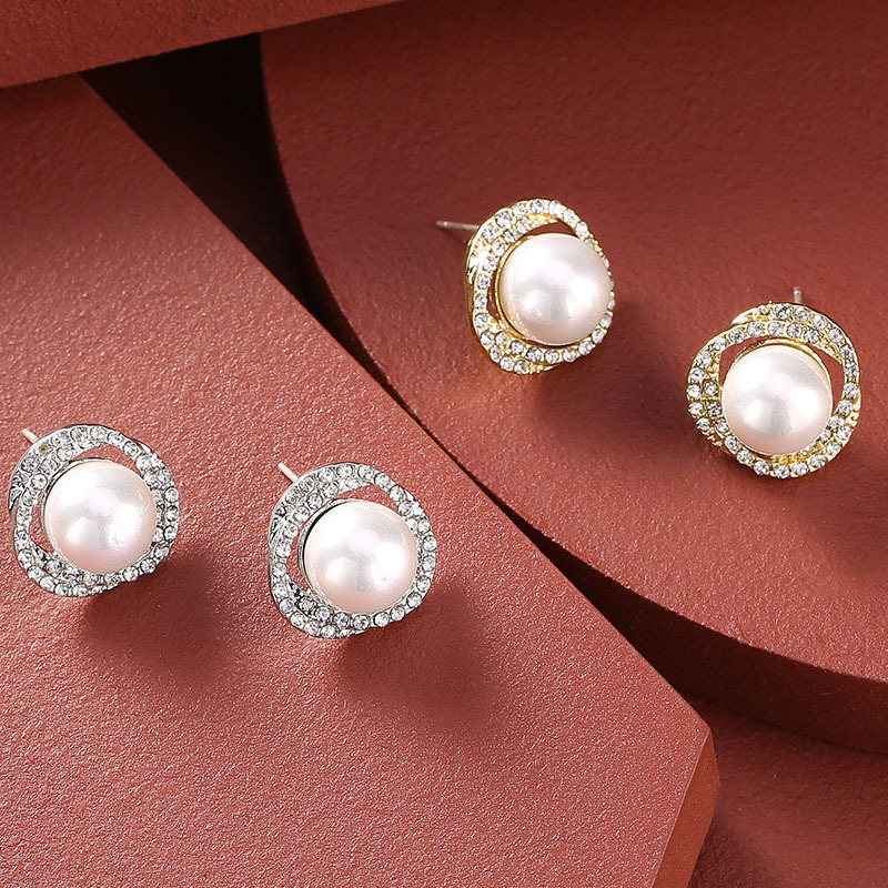 Pendientes de perlas mujer elegantes con circonitas estilo chic_voghion.com