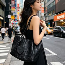 ��������Ů�¿����e�μ��Ҹ����ĸ���˻@�Ӱ���������������ذ�
