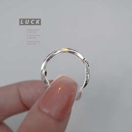 S925纯银luck幸运戒指女轻奢时尚个性冷淡风指环莫比乌斯环食指戒
