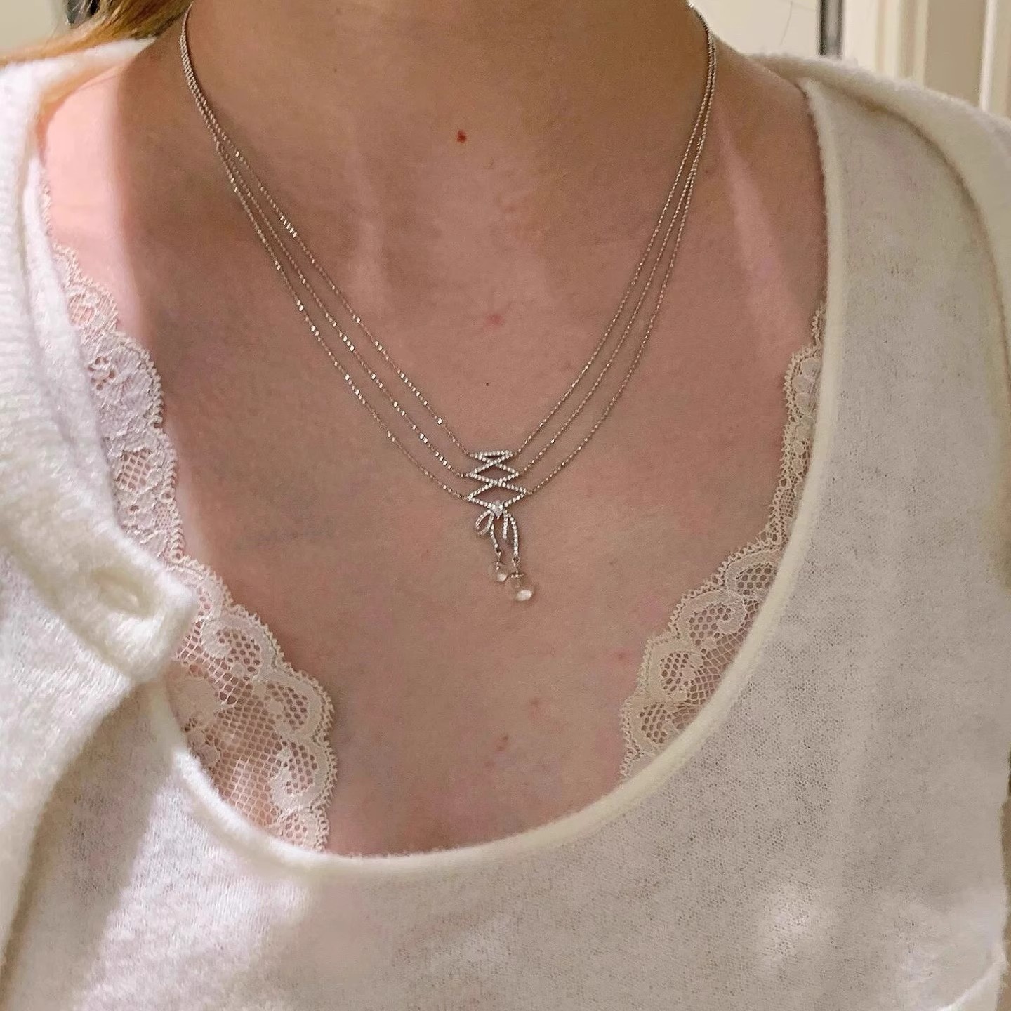 Silver Bowknot Beaded Necklace Elegant Transparent Collarbone Chain_voghion.com