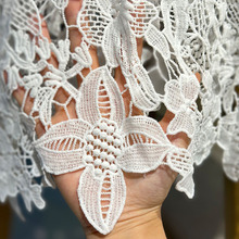 水溶蕾丝满幅面料 牛奶丝刺绣 立体 镂空绣花布 高档