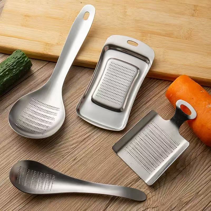 304 Stainless Steel Ginger Grinder Spoon Type Manual Ginger Garlic Grinder Household Horseradish Garlic Mud Ginger Garlic Grinder