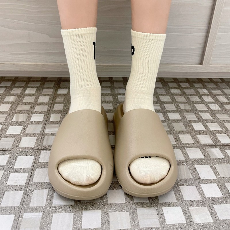 莆田ココナッツスリッパ yeezy スリッパ スライド ライスブラウン 滑り止め 暖かい サンドイエロー アウターシューズ 男女兼用 トレンド|undefined