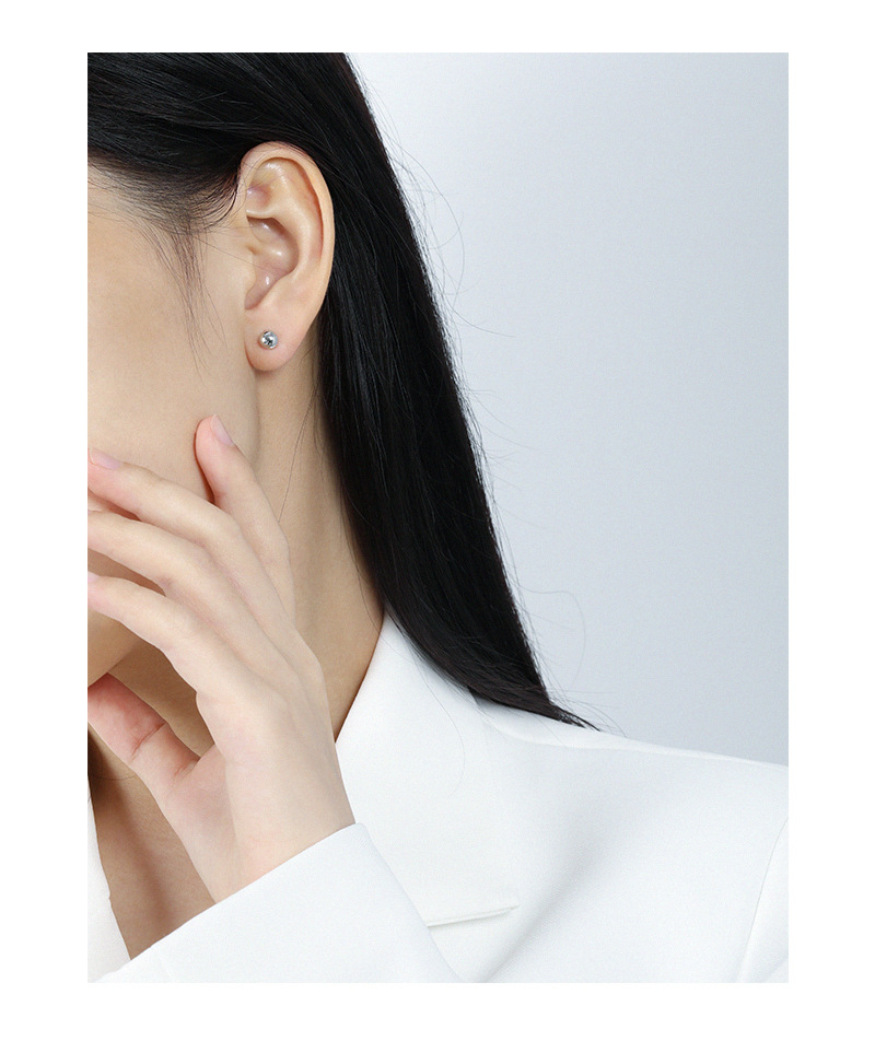 Simple Style Geometric Solid Color Sterling Silver Plating Ear Studs 1 Pair