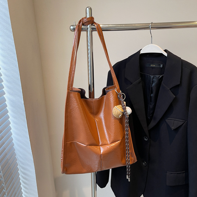 Colgante de cinturón marrón