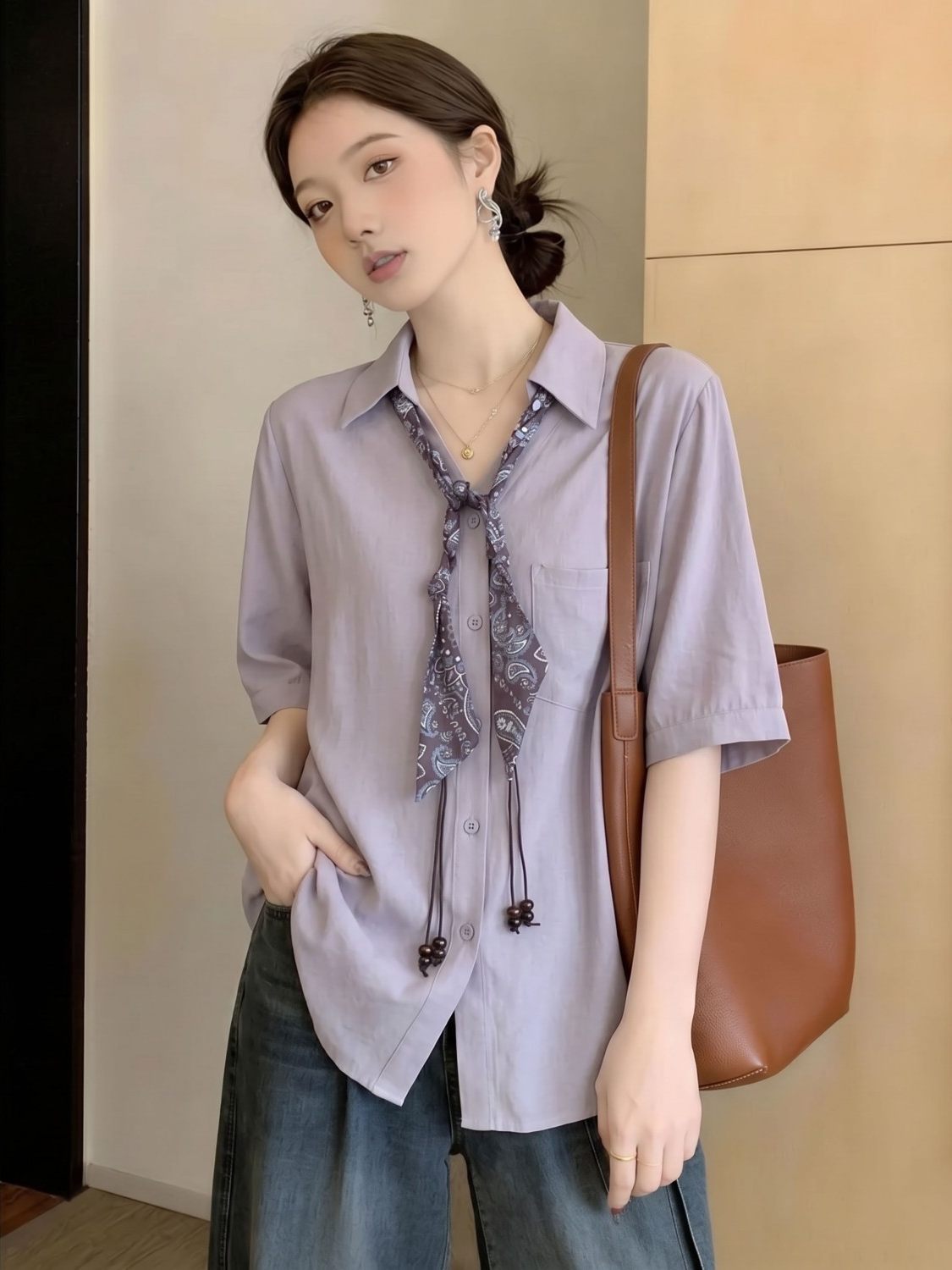 Áo sơ mi nữ tay ngắn kèm khăn lụa tháo rời màu tím nhạt — màu tím nhạt