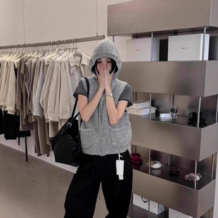�r���Bñᘿ��R��Ů������e��ñ��������朿����R�A�_������