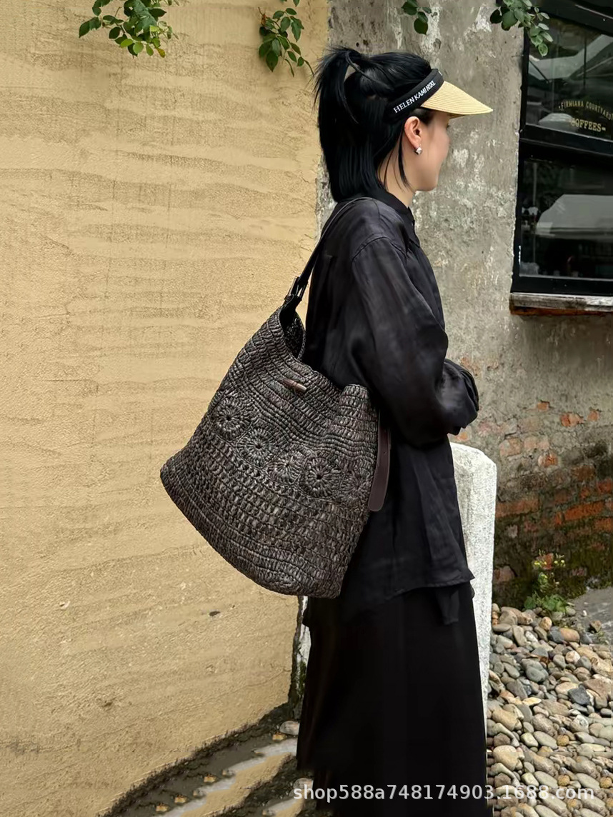 Raffia And Cowhide Leather Woven Tote Bag - Large Capacity Shoulder Bag For Women, Casual Vacation Beach Straw Bag - Thumbnail 7