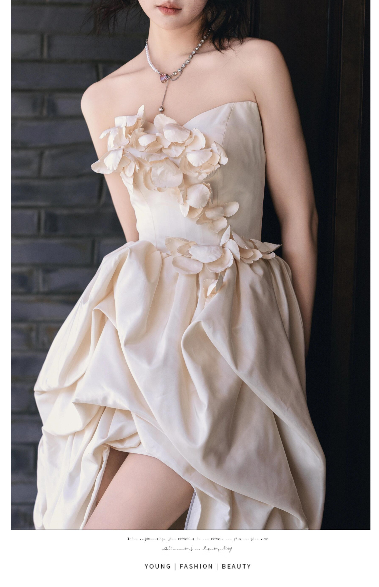French Style Light Wedding Dress Bride Vintage Strapless Niche Short Front Long Back White Small Train Reception Gown_ecoleips.com