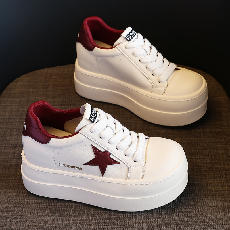 Giày sneaker nữ chunky đế dày tăng chiều cao, form thể thao mùa xuân — Màu đỏ be