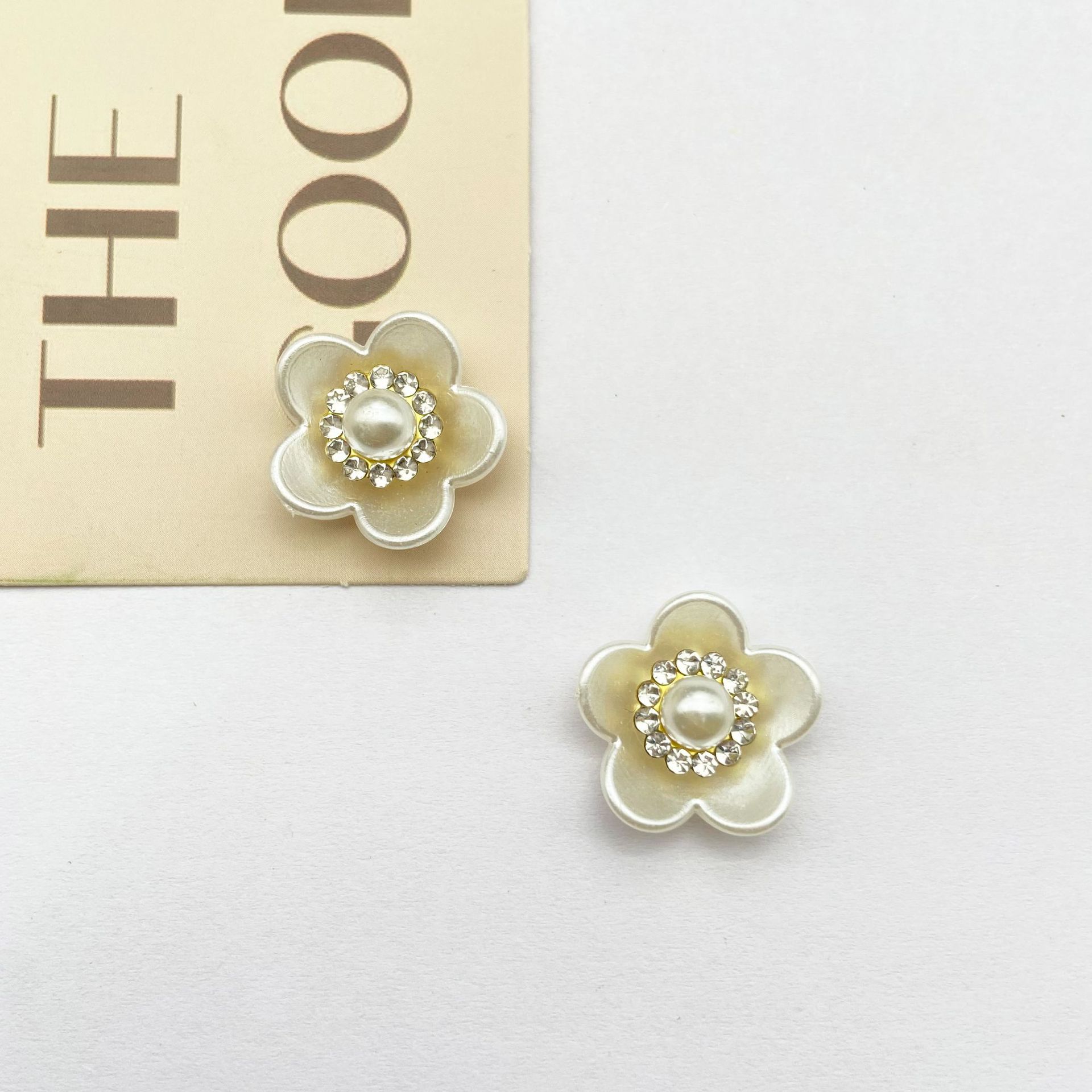 다섯 개의 꽃잎이 있는 꽃#8(약 1.9cm)