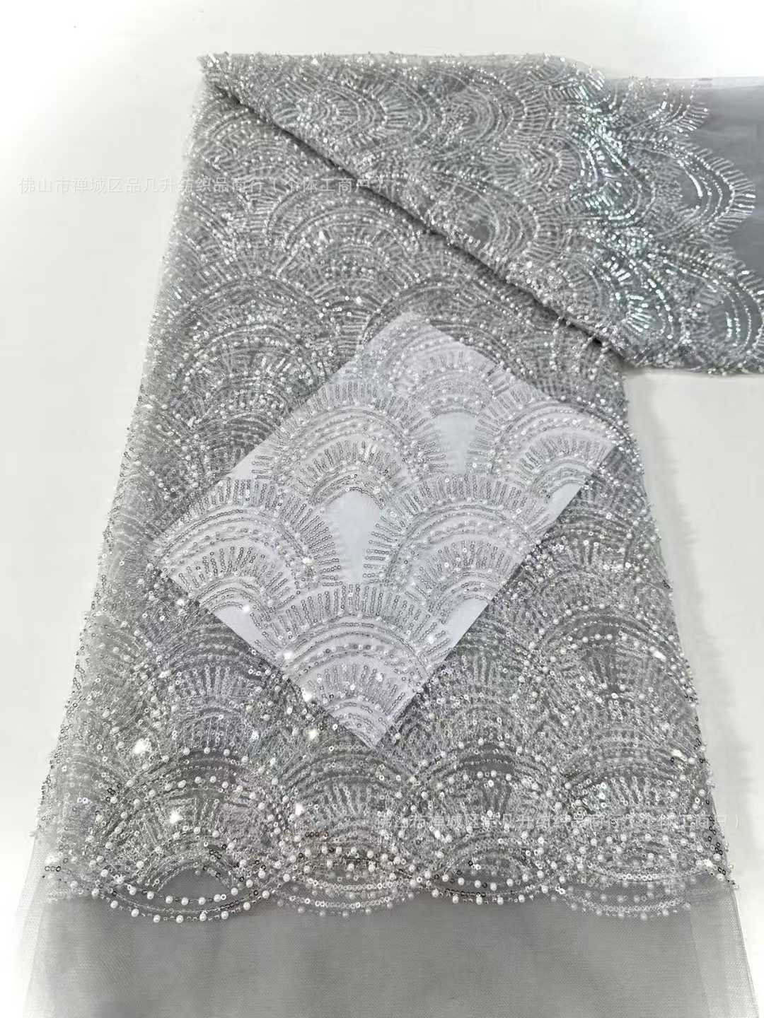 Tejido de sequillas de perlas Mejor calidad Cuentas sequillas Lace Tejido de vestido de boda de alta definición