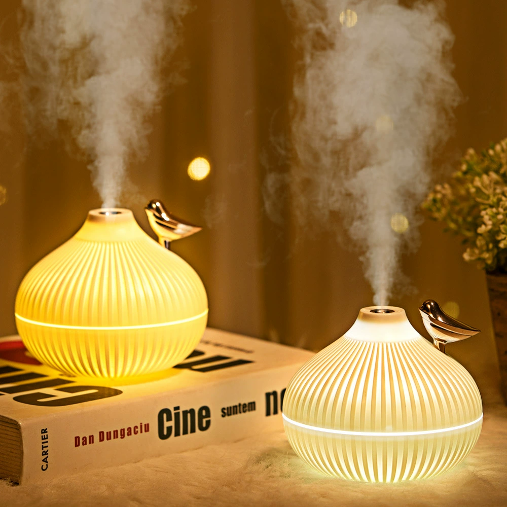 Humidifier (compact) 116×116×103 mm, silent desktop diffuser — 3 colors, bedroom & office table light