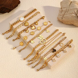 项链;戒指;耳环