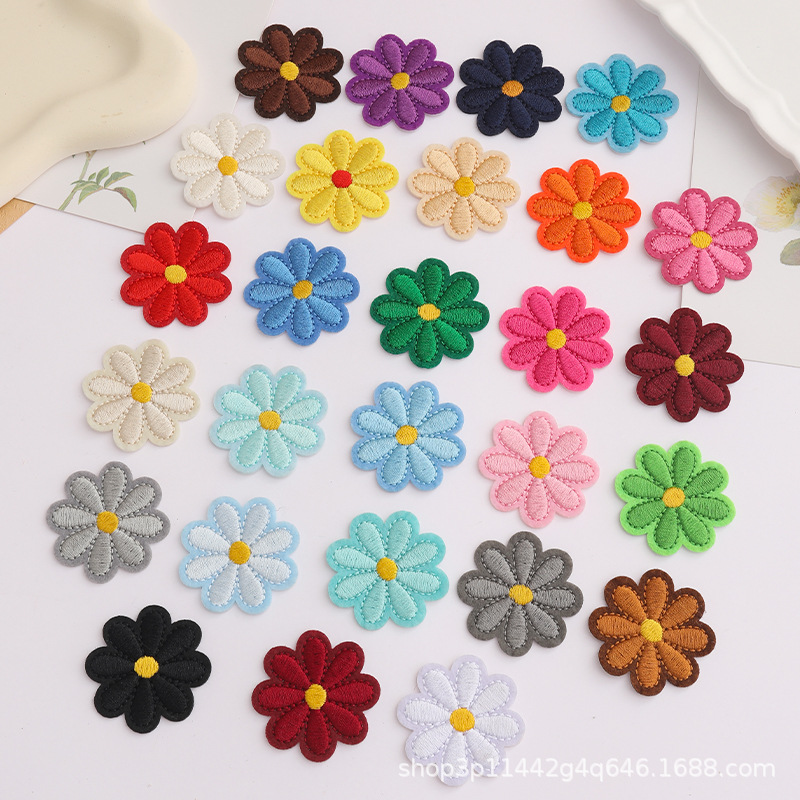 卡通小雏菊刺绣布贴热熔胶自粘贴织唛绣花标箱包鞋帽补丁贴布贴