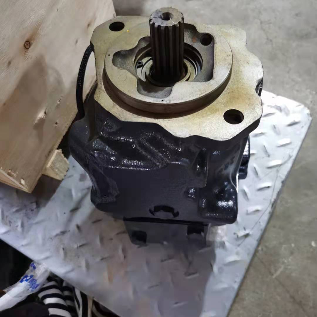 工程机械配件供应D275-5EMG阀17m-15-46000