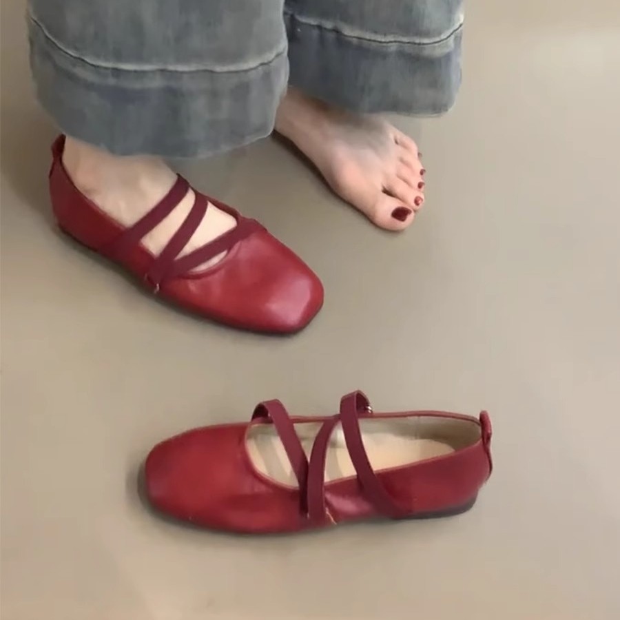 Versión de piel de oveja ~ Zapatos Mary Jane rojos con cinta cruzada francesa, zapatos planos, zapatos de ballet de hadas de estilo nocturno de boca baja para mujer