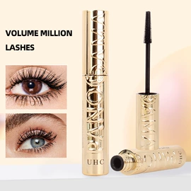 唇膏、唇油;身体乳、霜;洁面产品