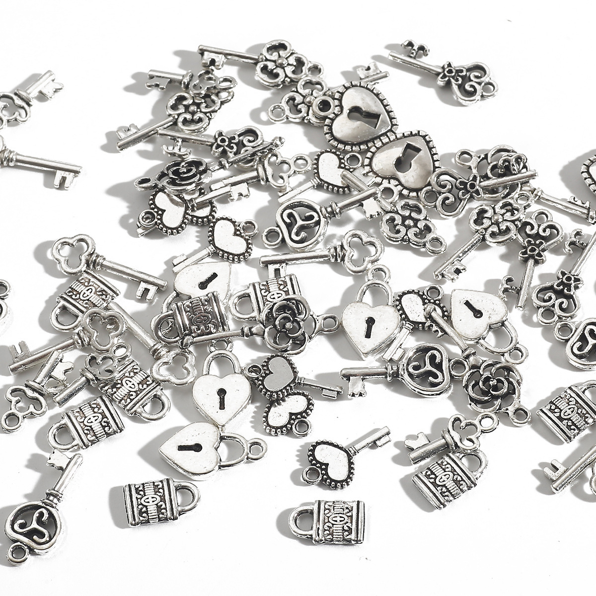 DIY Jewelry Accessories Classification 20 PCS/Package A Pack Of 30 Alloy Heart Shape Key Lock Pendant