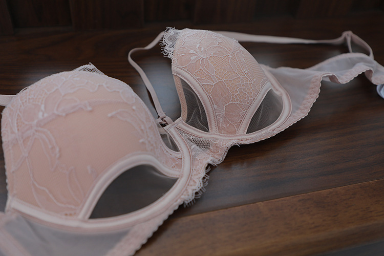 New Soft Steel Ring Spongeless Thin Cup Sexy Bra Set with French Straps for Large Chest and Small Underwear_voghion.com