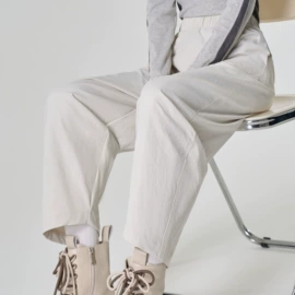 休闲裤;女式牛仔裤;女式T恤