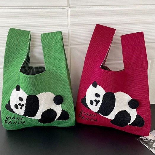 Bolsas de nicho de diseño de pandas lindos bolsas de mano de punto bolsas de mano estudiantes personalidad bolsas de brazo fábrica al por mayor