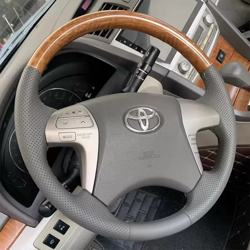 06-08-11 Toyota Camry шестого поколения — кожаный чехол на руль, специальная оплётка, пошив в комплекте (полупакет)