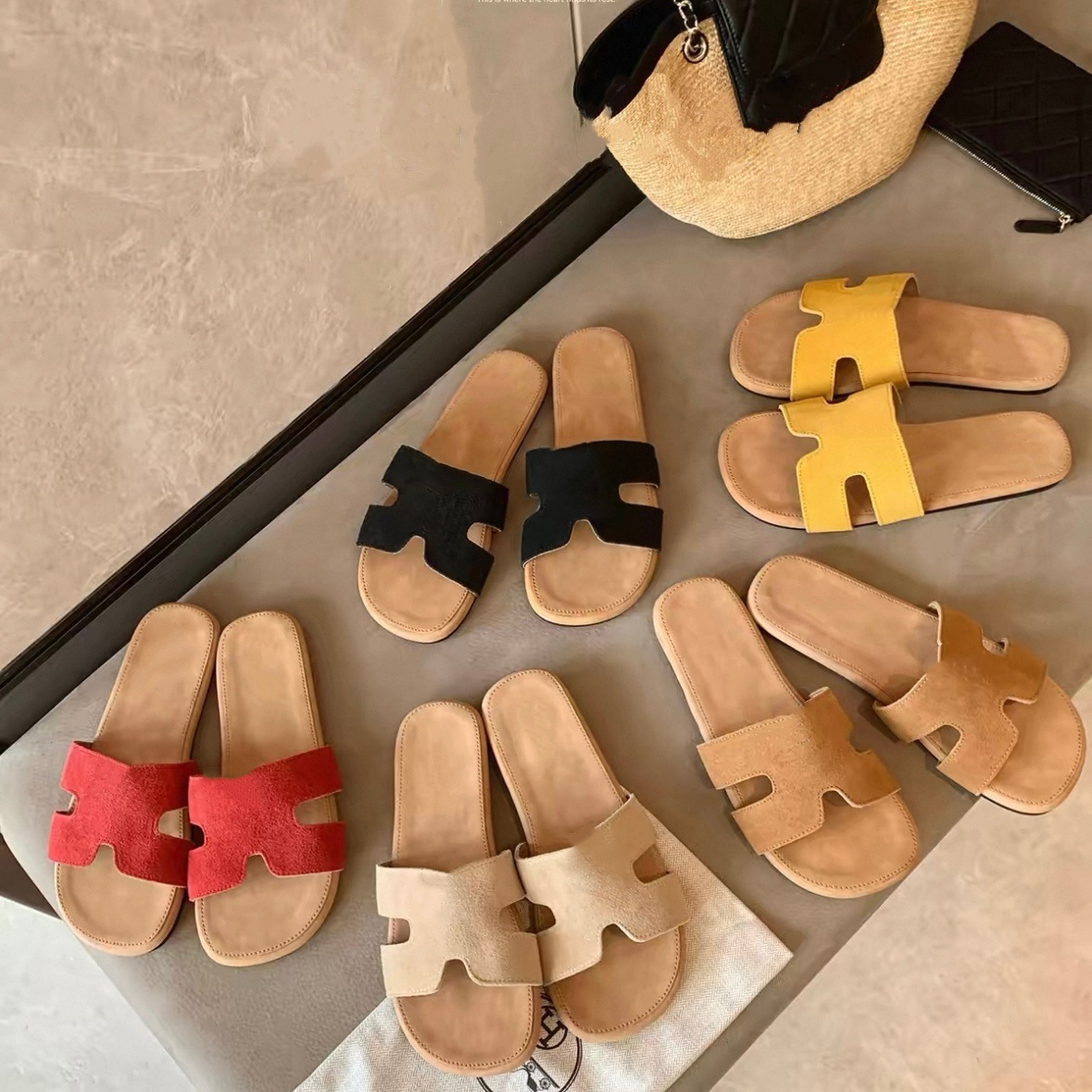 葡萄家~ 经典bi入夏季款时髦百搭简约平底通勤外穿H拖女平底拖鞋
