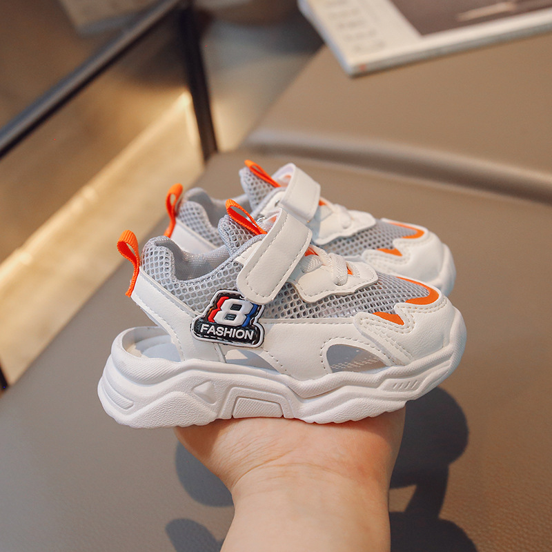 Zapatos deportivos para bebés pequeños y medianos 2025, primavera y verano, nuevas medias sandalias transpirables con corte de malla para niños y niñas Crocs