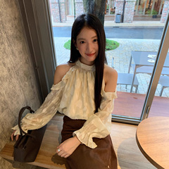 诠释美 NEWOPEN 25秋法式甜美减龄荷叶边上衣挂脖露肩衬衫女F6059