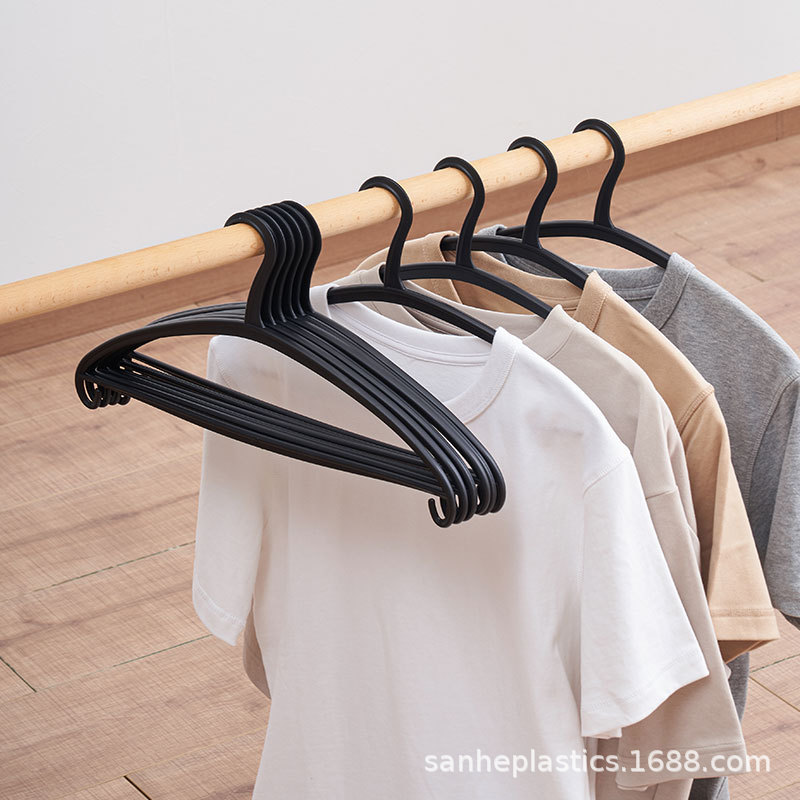 in stock Wholesale 41cm Plastic Clothes Hanger Black Adult Household Arc Seamless Clothes Hanging Clothes Hanging Clothes Support Clothing Store
