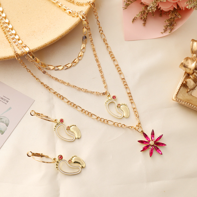 Fashion Foot Flower Multi-layer Necklace display picture 5