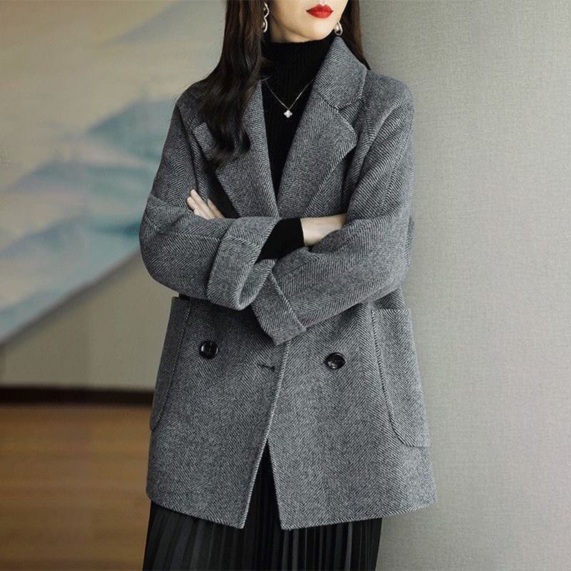 Suit Collar Style Woolen Coat for Women, New Autumn and Winter Herringbone Pattern Woolen Coat, Loose Fit, Slimming, Versatile for Petite Figures