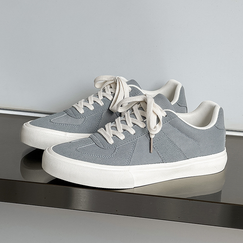 Zapatos de lona para hombre 2025 nuevos zapatos de entrenamiento alemanes moda para hombres tendencia al aire libre zapatos para hombres de nicho todo fósforo zapatos casuales cabello