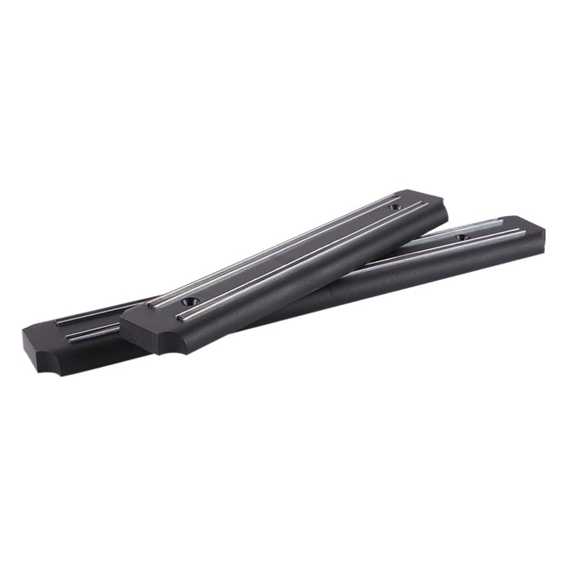 Wholesale direct selling strong magnetic bar knife holder magnetic magnetic absorption ferromagnetic knife holder wall hanging magnetic knife holder kitchen knife storage rack